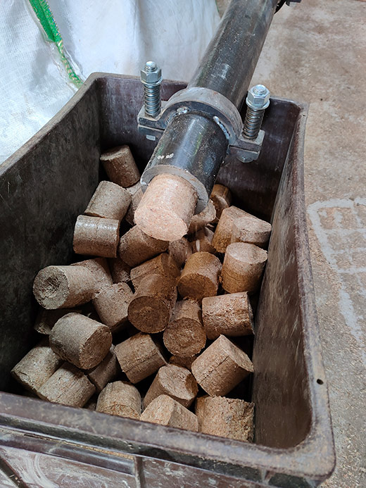 Dřevěné brikety